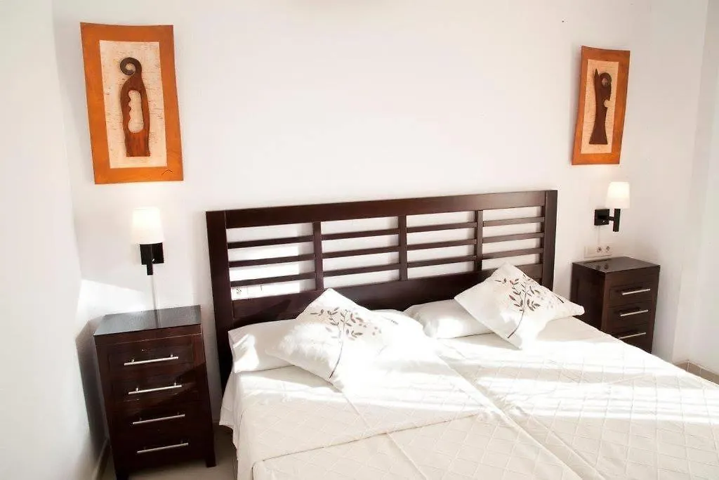 Apartamentos Carolina 2 トレモリノス